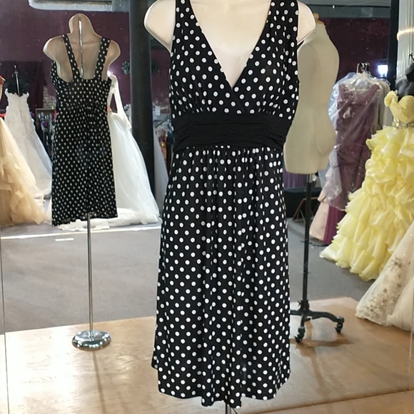 Dana Point short dress - Picture 1 of 3